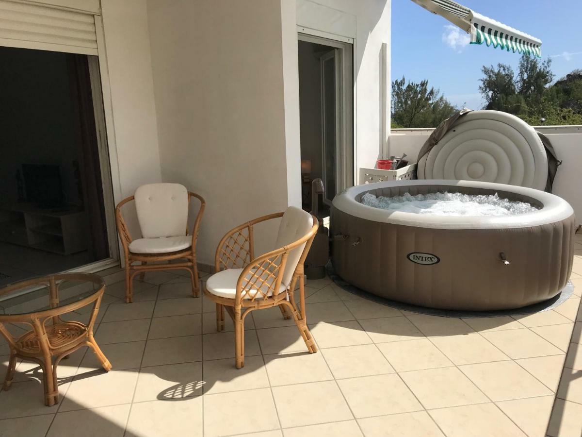 Meuble Homard Avec Jacuzzi Et Vue Mer Сен-Жиль-ле-Бэн Экстерьер фото